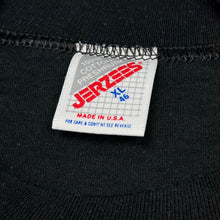 Load image into Gallery viewer, 90’s The Macintosh Bible t-shirt - L/XL